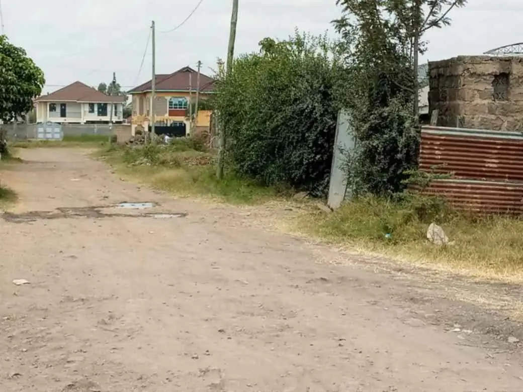 Quarter Acre Plot for Sale in Syokimau – Touching Kiungani Road