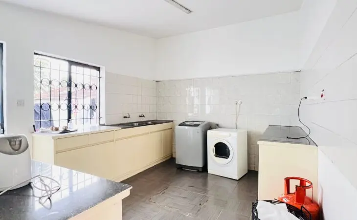 4-Bedroom Villa For Sale in spring Valley