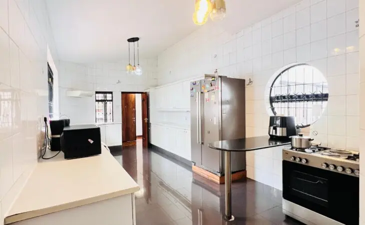 4-Bedroom Villa For Sale in spring Valley